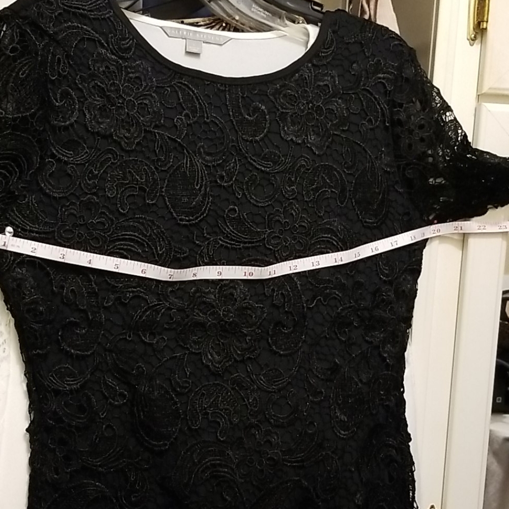 Dress - Picture 10 of 13